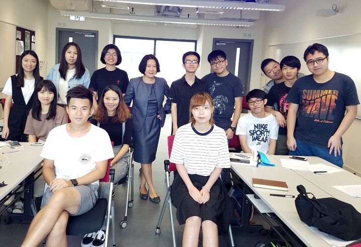 RM final year students treasure the opportunity to listen to Ms Alpha LAU, Deputy CEO (Designate), Ping An Bank in MRM5401 Contemporary Issues in Retail Management on 26 September 2018.